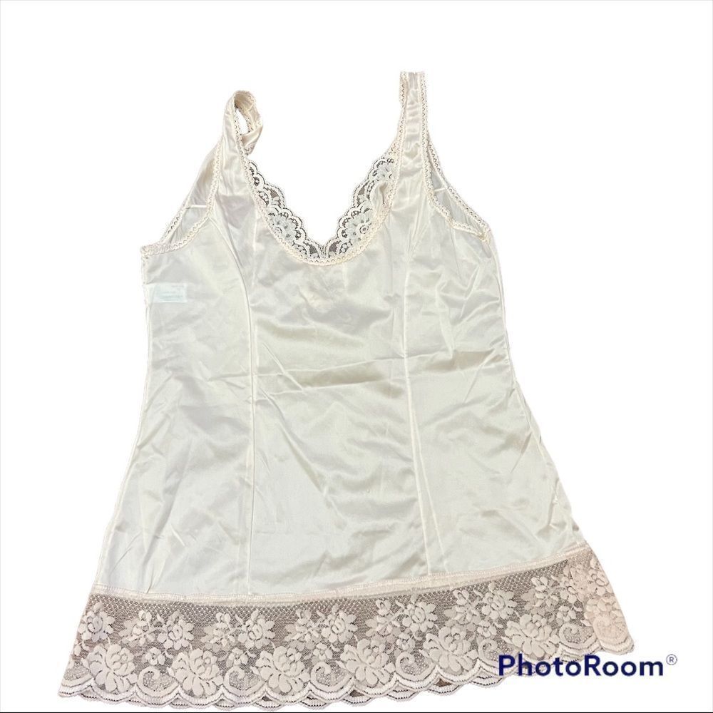 Vassarette lingerie top